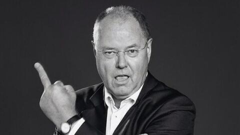 La 'peineta' del candidato alem&aacute;n