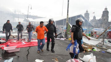 La Policía de México detiene a un manifestante