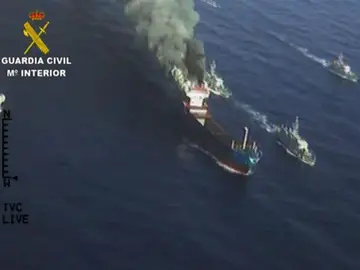 Un barco con droga en Italia. Un barco con droga en Italia.