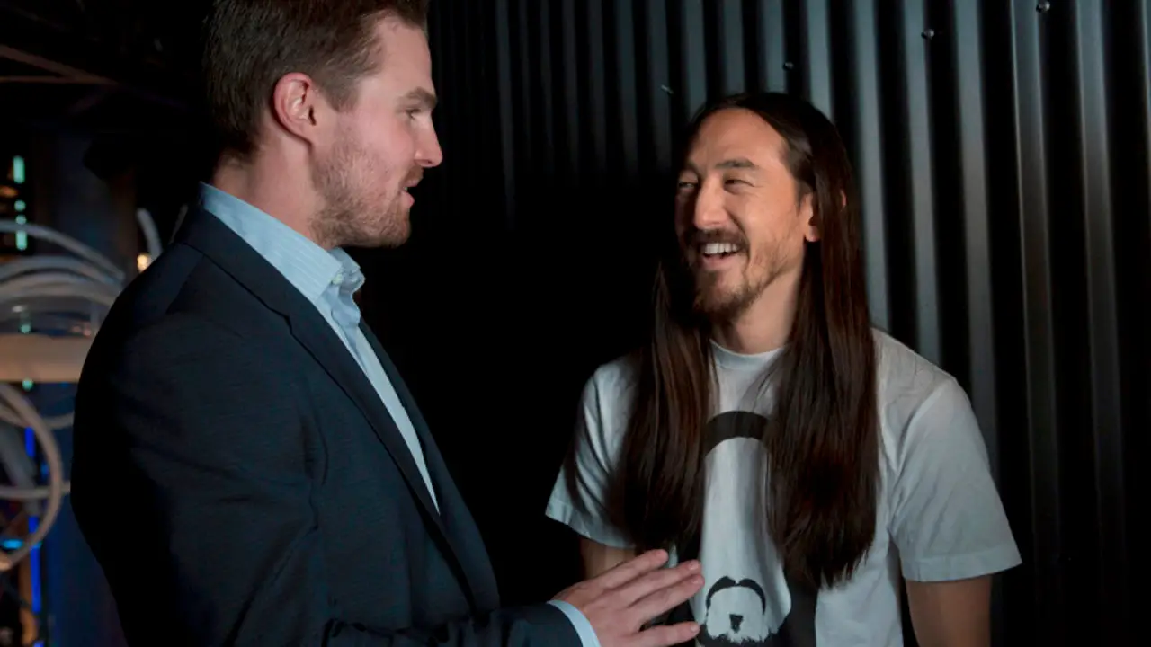 Stephen Amell y Steve Aoki