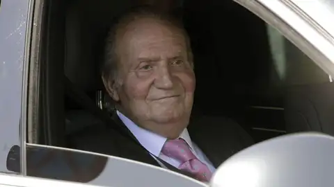 El Rey a su llegada al hospital El Rey a su llegada al hospital
