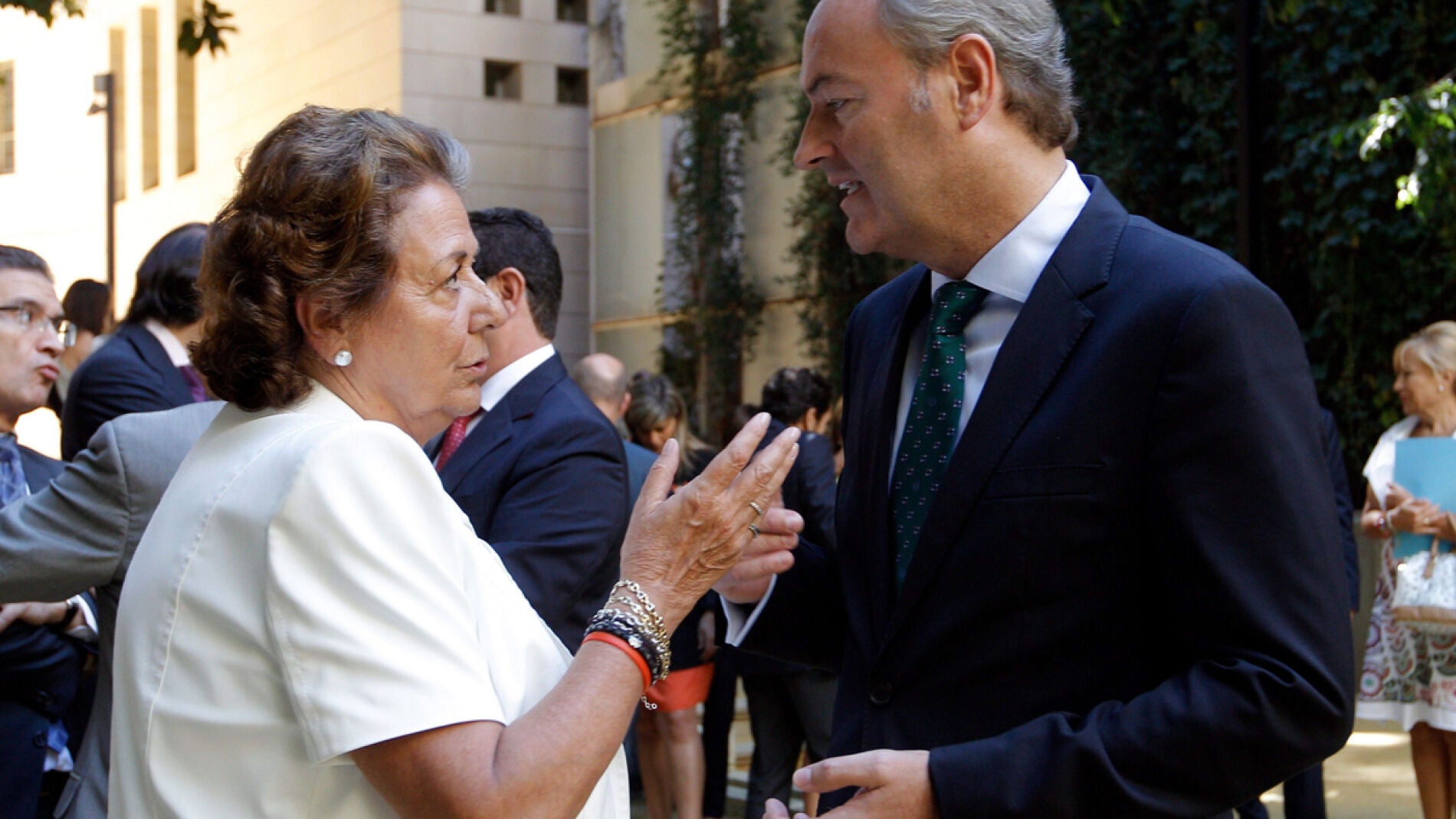 Fabra y Barber&aacute; conversan en Valencia