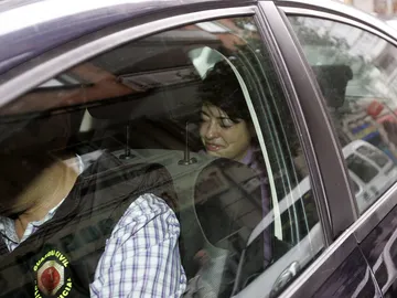 Rosario, la madre de Asunta llegando al registro domiciliario Rosario, la madre de Asunta llegando al registro domiciliario