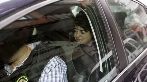 Rosario, la madre de Asunta llegando al registro domiciliario Rosario, la madre de Asunta llegando al registro domiciliario