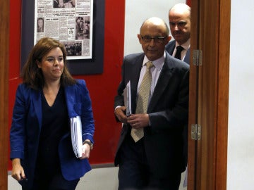 Santamaría y Montoro tras el Consejo de Ministros Santamaría y Montoro tras el Consejo de Ministros