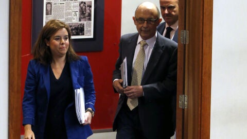 Santamar&iacute;a y Montoro tras el Consejo de Ministros