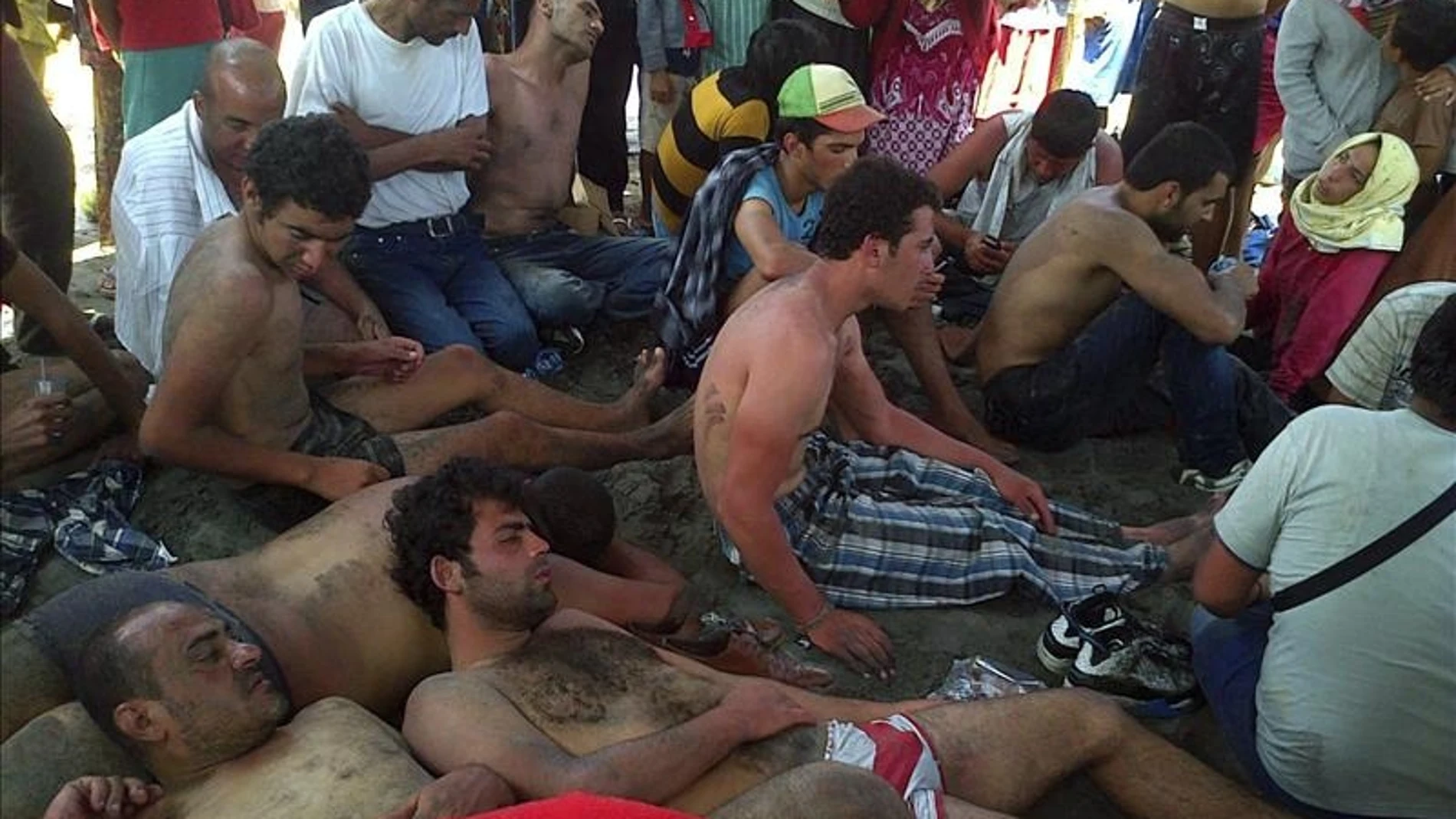 Varios supervivientes de un naufragio registrado en el sur de Indonesia Varios supervivientes de un naufragio registrado en el sur de Indonesia