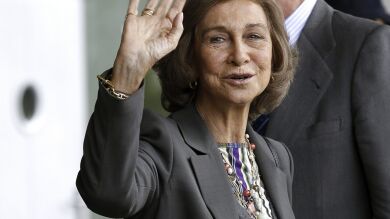 Doña Sofía cree que el Rey recibirá el alta este martes