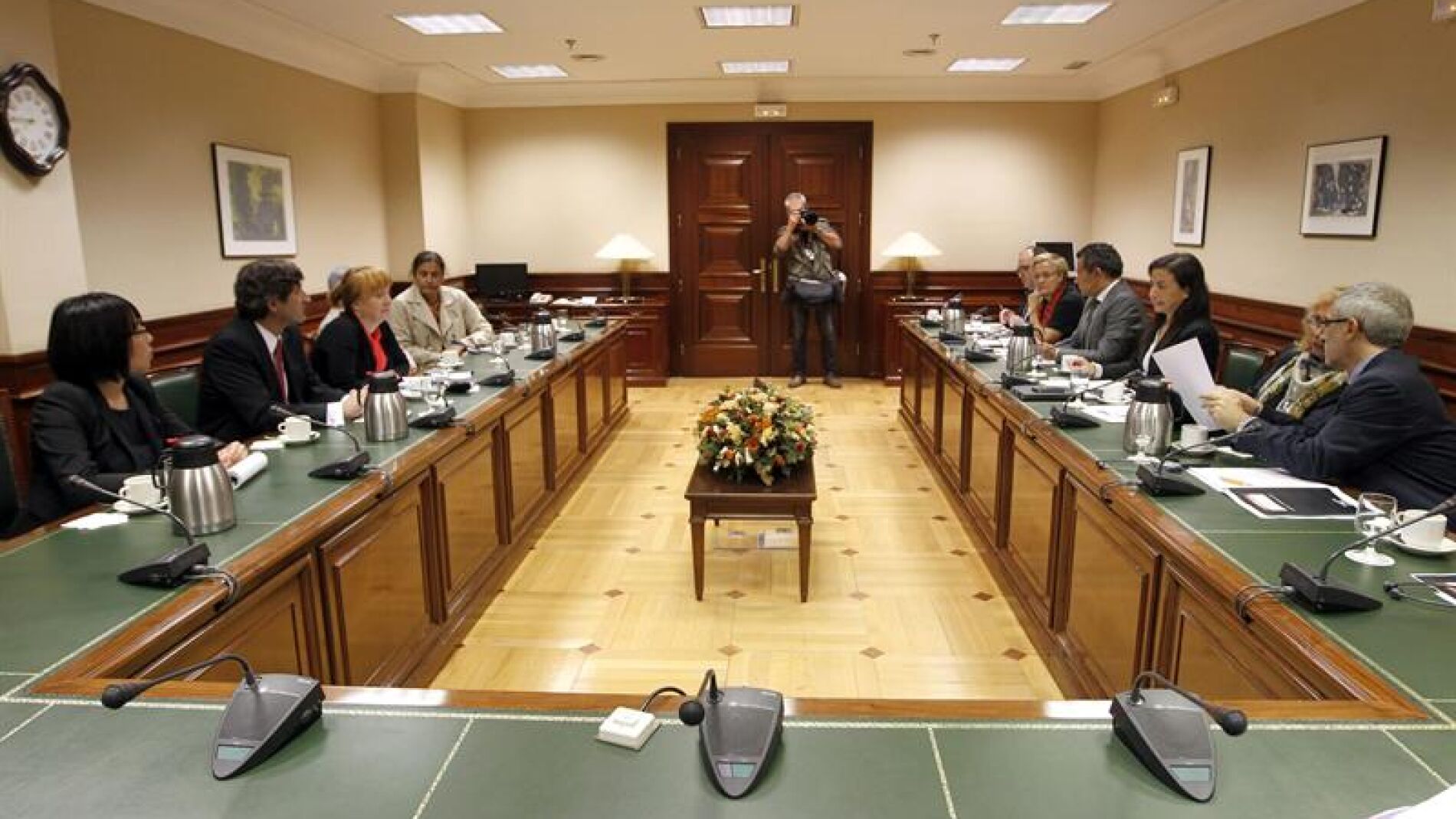 reuni&oacute;n de la Mesa y Portavoces de la Comisi&oacute;n de Interior con un grupo de trabajo de la ONU para tratar las Desapariciones Forzadas o Involuntarias durante el Franquismo