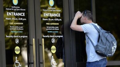 Edificios públicos y museos cerrados, primeros efectos del cierre del Gobierno