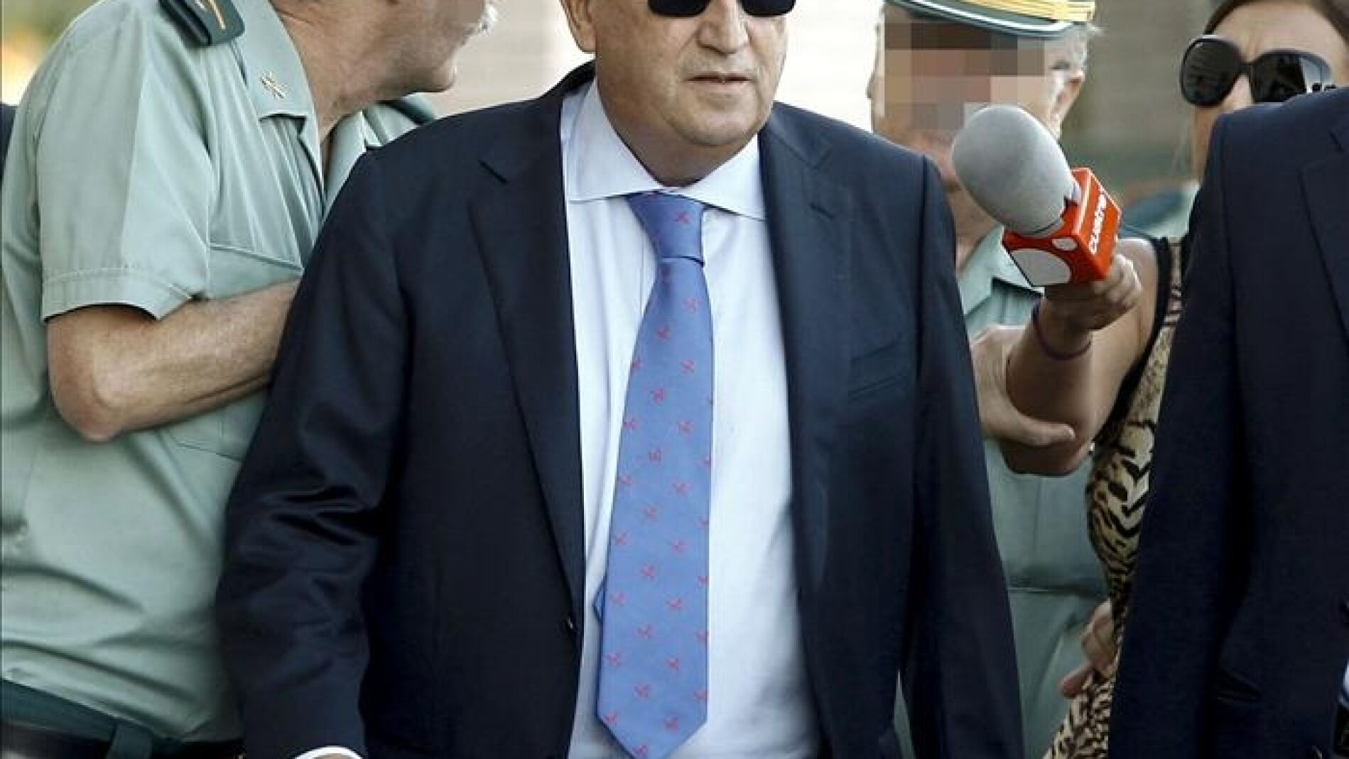 Carlos Fabra a su llegada a la Audiencia de Castell&oacute;n.