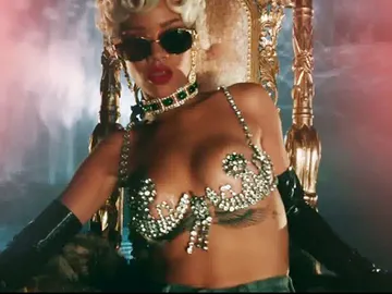 Rihanna en su nuevo vídeo Rihanna en su nuevo vídeo
