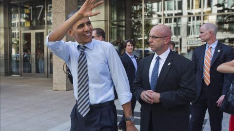  Obama insta al Congreso a que apruebe un presupuesto federal "sin ataduras"