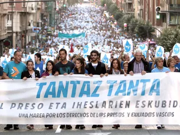 Los 18 detenidos de Herrira, en la manifestación en Bilbao Los 18 detenidos de Herrira, en la manifestación en Bilbao