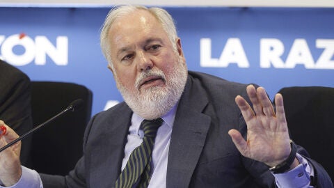 Arias Ca&ntilde;ete en el Foro de 'La Raz&oacute;n'