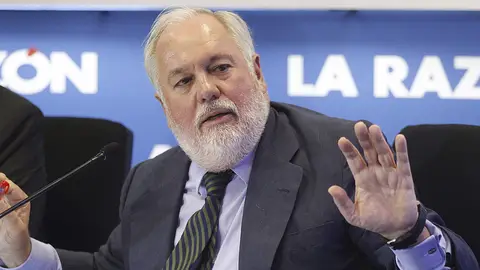 Arias Cañete en el Foro de 'La Razón' Arias Cañete en el Foro de 'La Razón'
