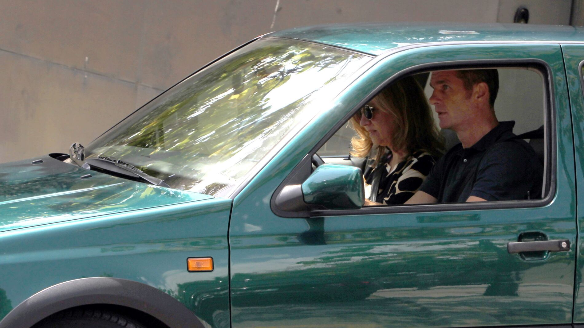 Los Duques de Palma, la infanta Cristina y su esposo I&ntilde;aki Urdangarin, salen de su casa de Pedralbes en Barcelona.