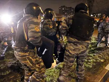 Cerca de 380 personas fueron detenidas durante los disturbios en Moscú Cerca de 380 personas fueron detenidas durante los disturbios en Moscú