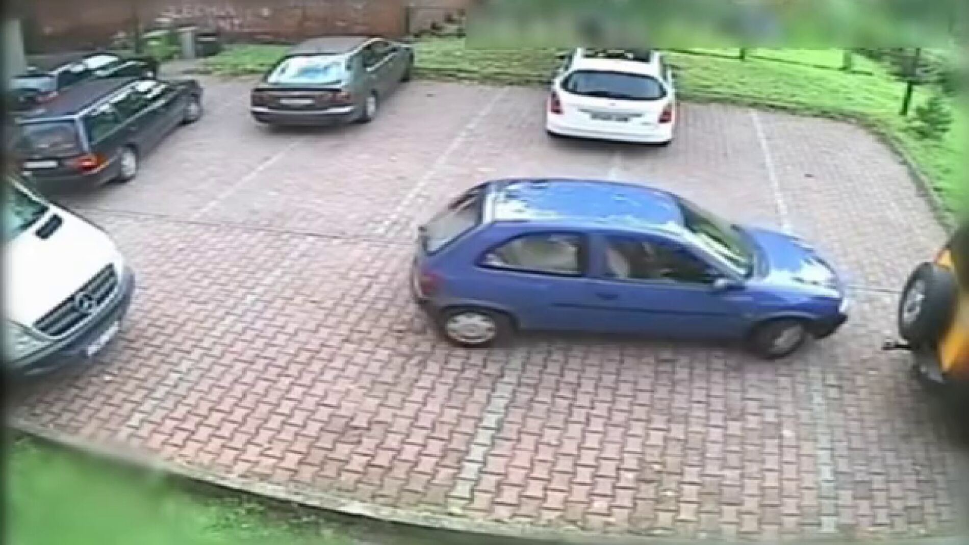 00045