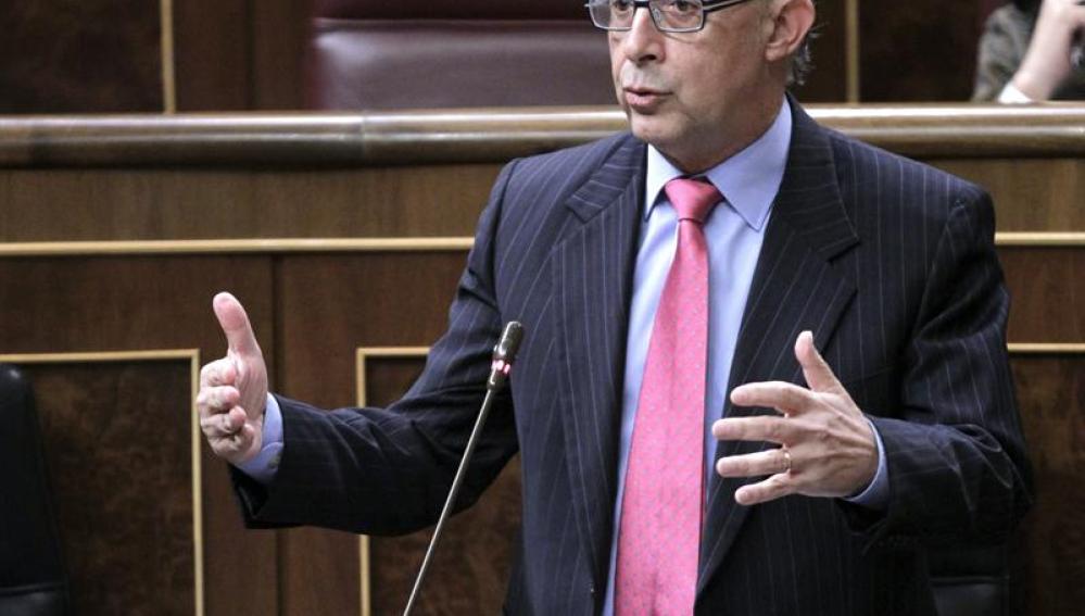 El ministro de Hacienda, Cristóbal Montoro, en el Congreso