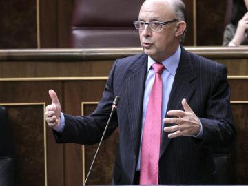 El ministro de Hacienda, Cristóbal Montoro, en el Congreso