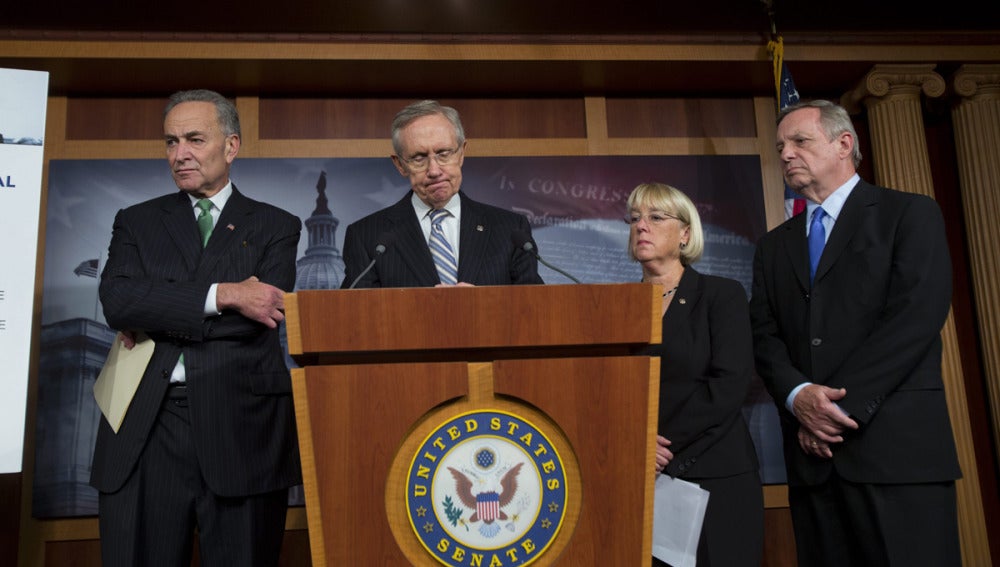 Harry Reid anuncia el acuerdo en el Senado