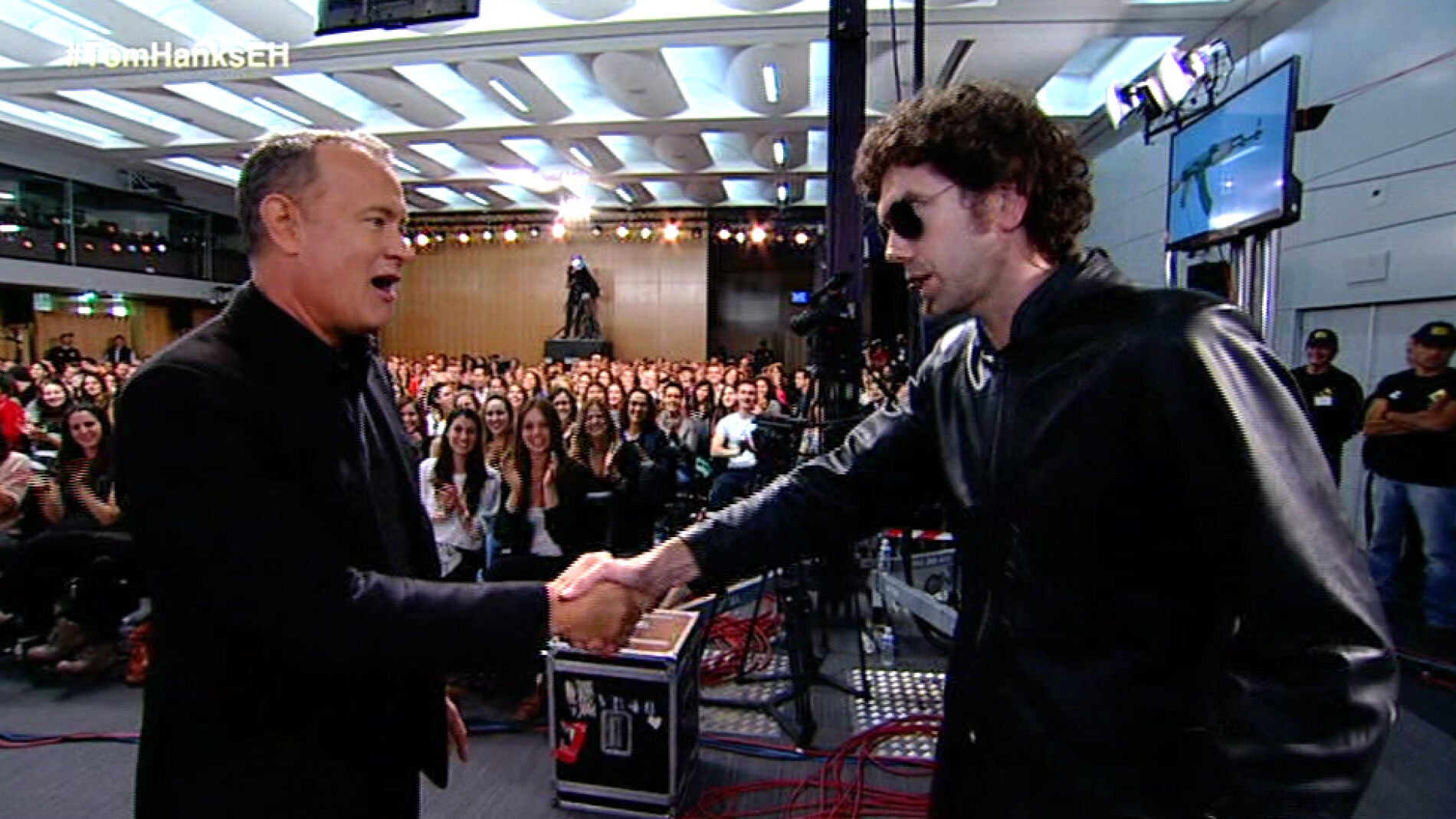 Tom Hanks y El Hombre de Negro