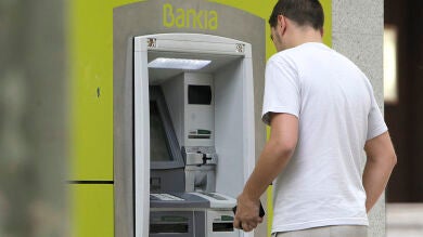 La renta de las familias se redujo un 18% durante la crisis y la riqueza disminuyó un 37%