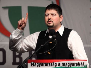 El político húngaro, Csanád Szegedi