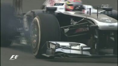 Maldonado pierde la tuerca de un neumático