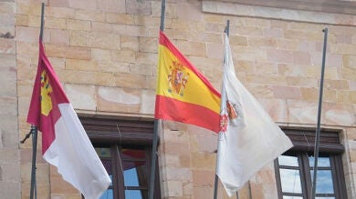 Almagro retira la bandera de la UE del balcón de su Ayuntamiento por la decisión del TEDH