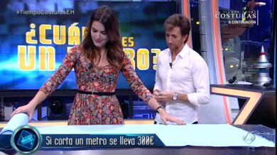 Adriana Ugarte consigue que un miembro del público gane 300€ con sus dotes de costurera