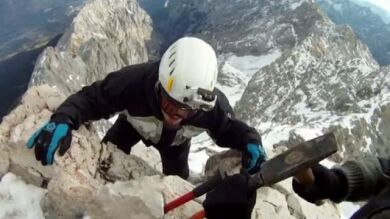 Un falso robo de 25 centímetros de la cumbre alemana Zugspitze pone en jaque a la policía