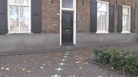00045 00045