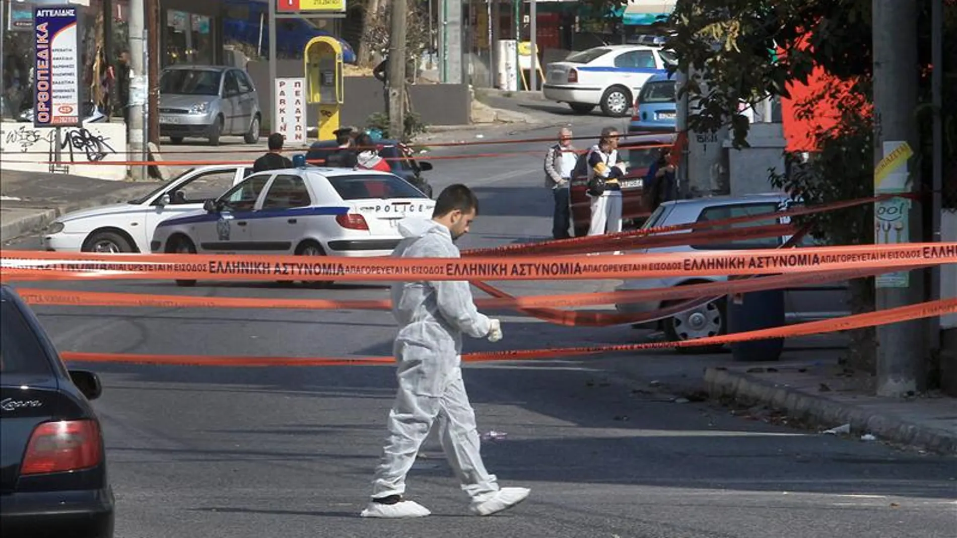 Buscan a los autores del asesinato de dos miembros de Amanecer Dorado Buscan a los autores del asesinato de dos miembros de Amanecer Dorado
