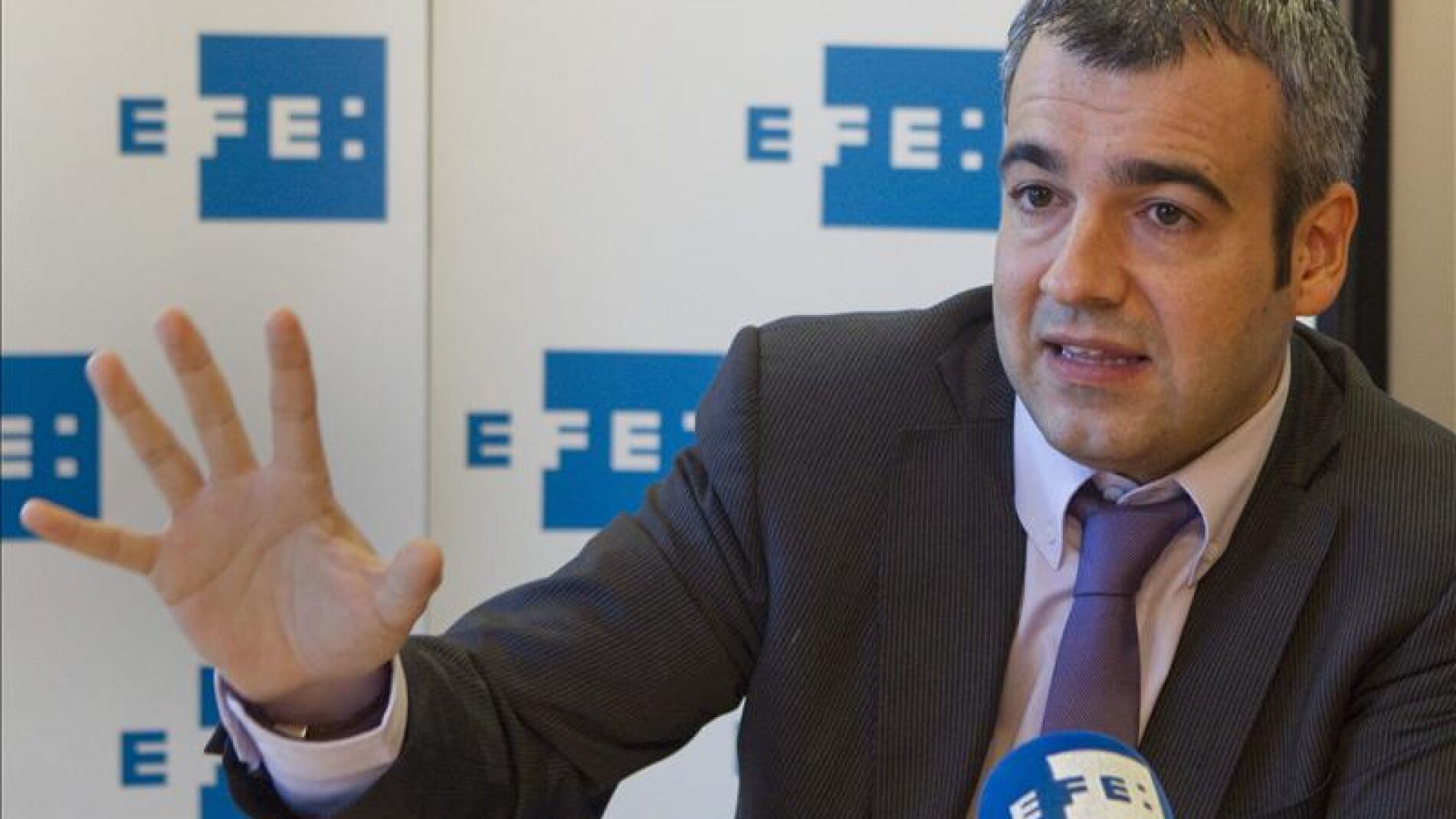 El PSC "no renunciar&aacute;" a una consulta