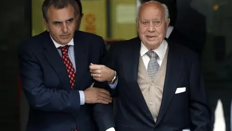 Lapuerta a la salida de los juzgados Lapuerta a la salida de los juzgados