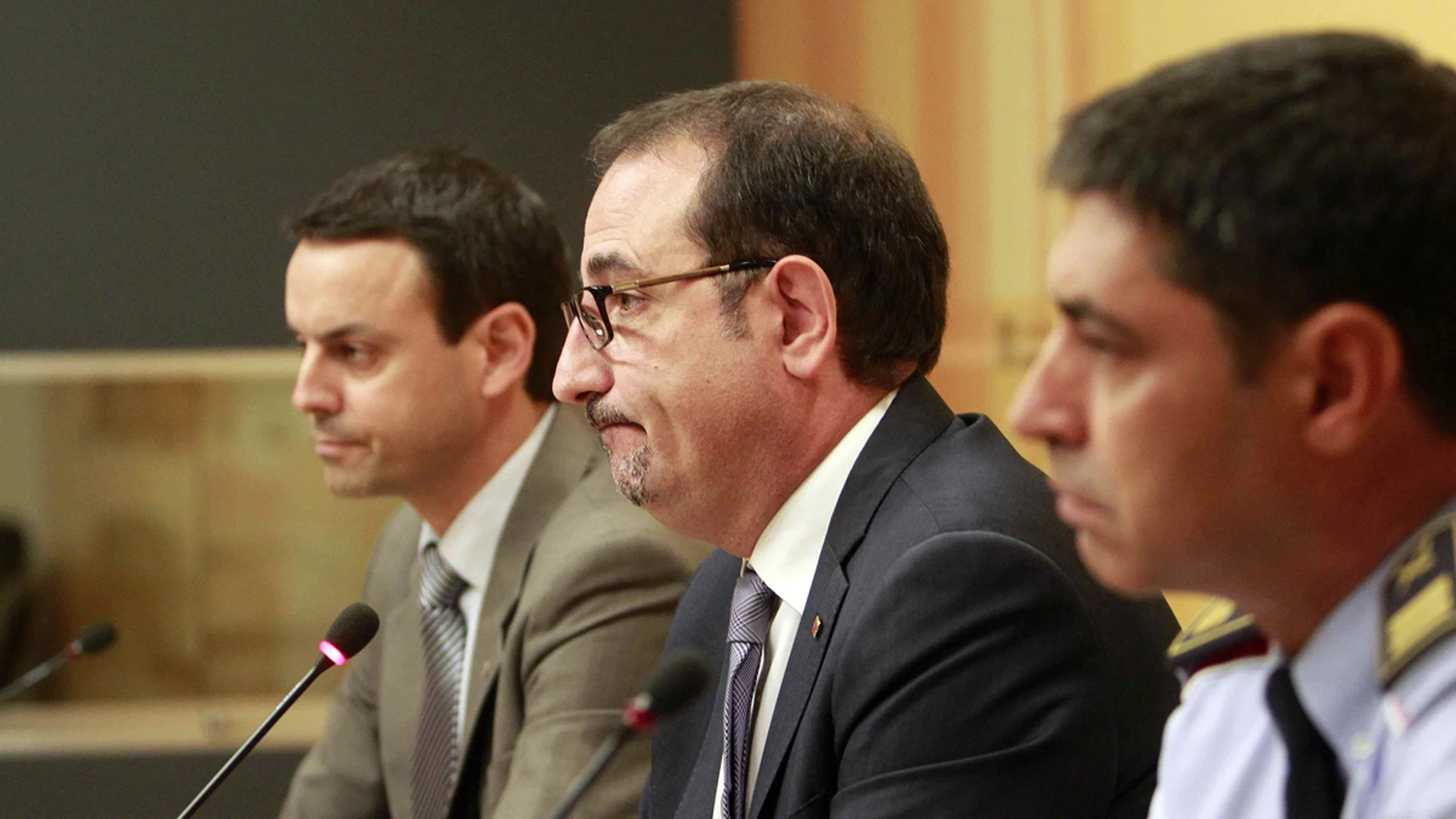 El conseller de Interior, Ramon Espadaler, da explicaciones sobre el caso El conseller de Interior, Ramon Espadaler, da explicaciones sobre el caso