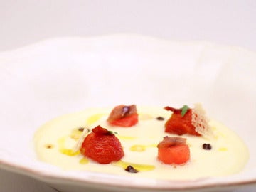 Sopa cremosa de queso con matices Sopa cremosa de queso con matices