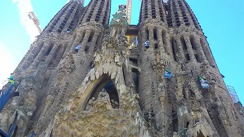 Protesta de Greenpeace en la Sagrada Familia Protesta de Greenpeace en la Sagrada Familia