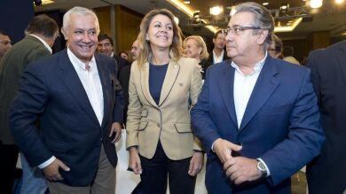 La Interparlamentaria del PP cierra filas en torno a Rajoy tras las declaraciones de Aznar