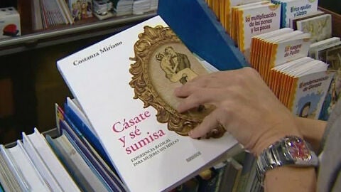 'Casate y s&eacute; sumisa', el ensayo de Costanza Miriano