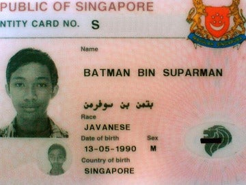 DNI de Batman Bin Superman