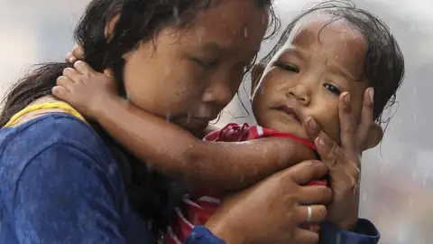 Víctimas del tifón en Filipinas Víctimas del tifón en Filipinas
