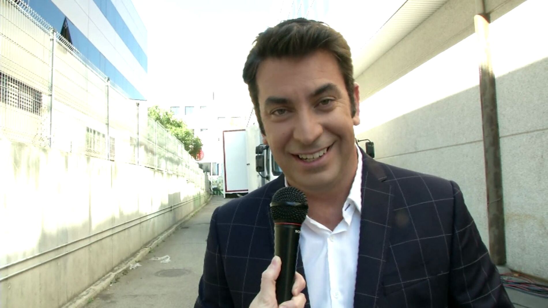 Arturo Valls: "Las pruebas de Me resbala son muy sencillas pero muy eficaces para hacer re&iacute;r"