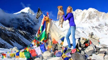 Joanne y Rupee en el Everest