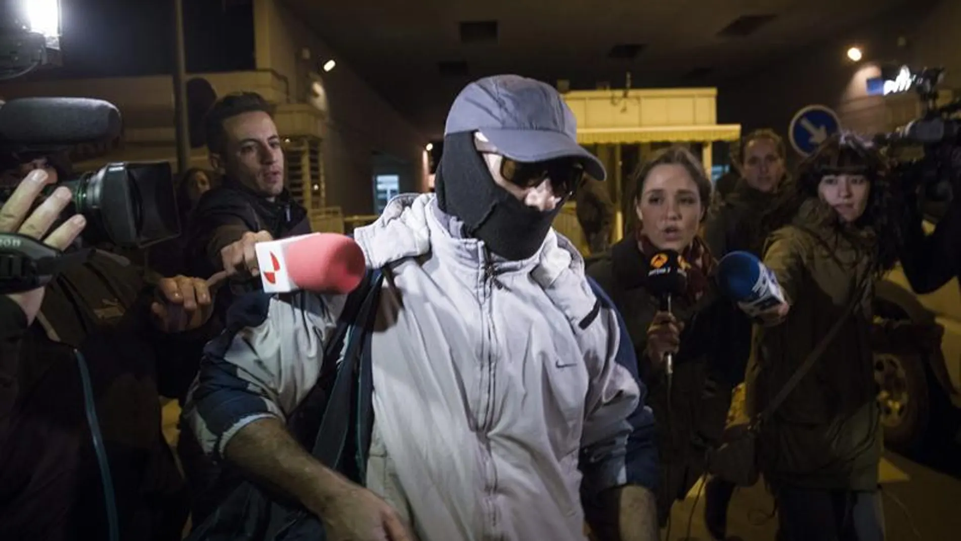 Pedro Luis Gallego Fernández, conocido como "el violador del ascensor" Pedro Luis Gallego Fernández, conocido como "el violador del ascensor"