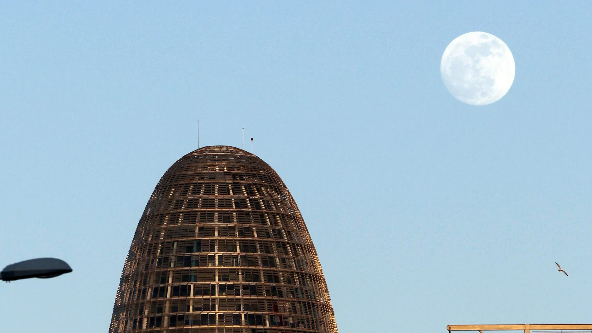 La Torre Agbar se convertirá en un hotel de lujo La Torre Agbar se convertirá en un hotel de lujo