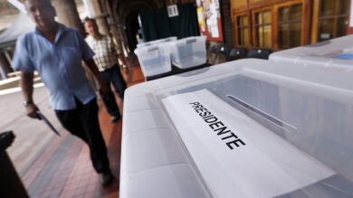 Chile celebra hoy elecciones para elegir presidente, Bachelet parte como favorita