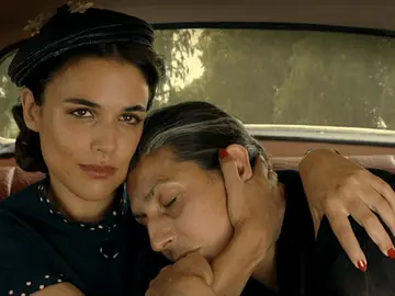 El emotivo reencuentro entre Sira y su madre El emotivo reencuentro entre Sira y su madre